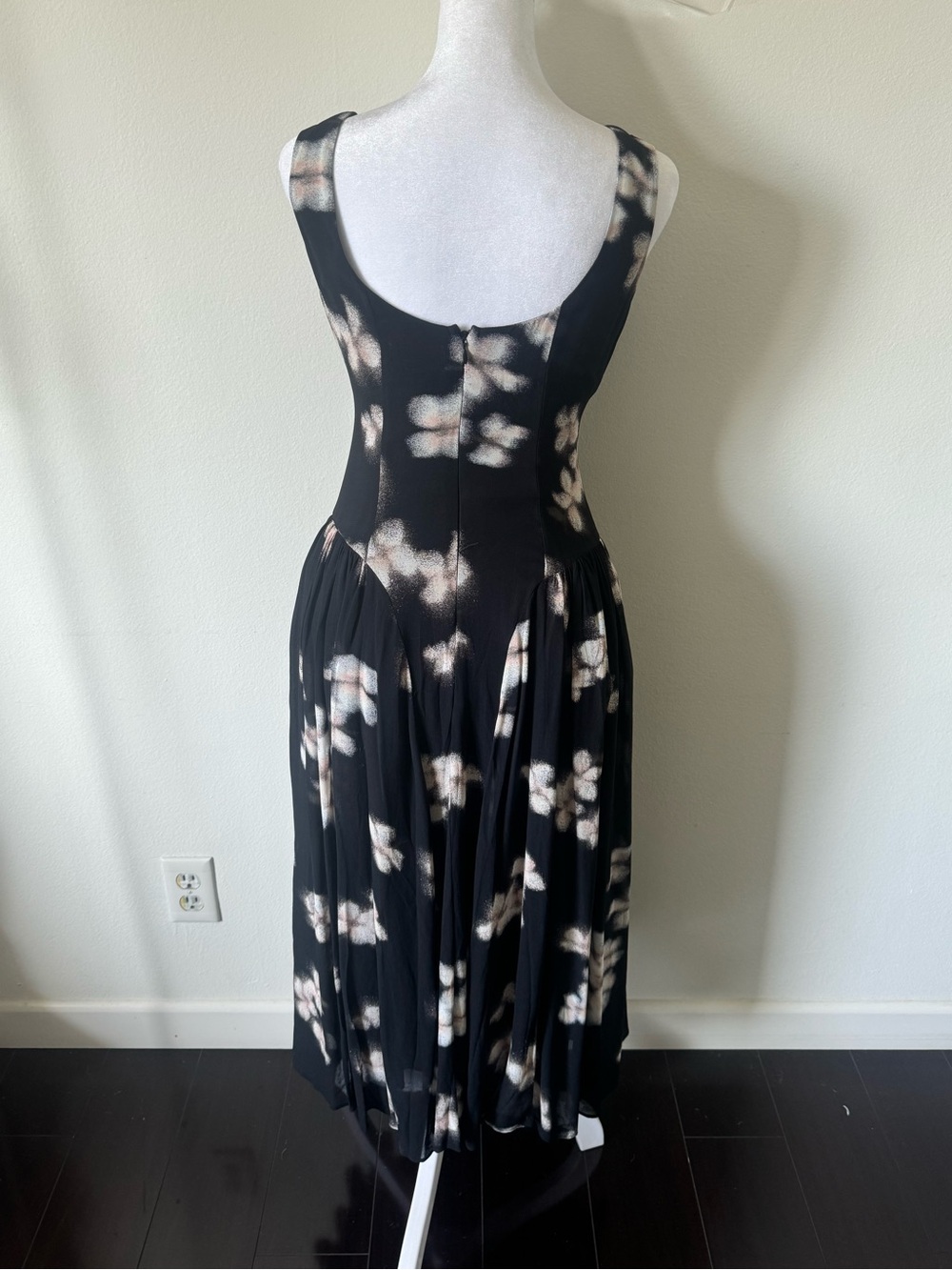 Reformation Anelis Black Floral Midi Dress - Picture 6 of 9